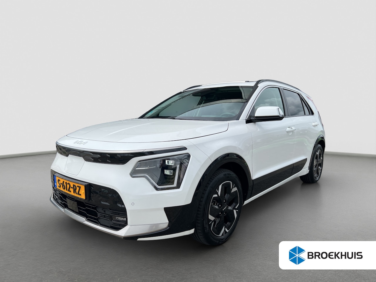 Kia Niro EV - DynamicPlusLine 64.8 kWh | Schuifdak | Camera | Leder | Full LED | Elektrische achterklep - AutoWereld.nl