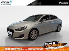 Hyundai i30 Fastback - 1.0 T-GDI Comfort | Trekhaak | All weatherbanden | Navigatie | Camera |