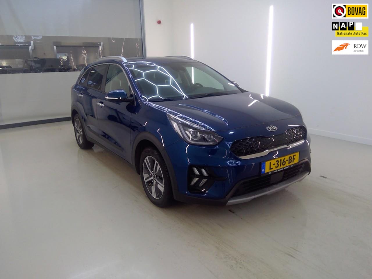 Kia Niro - 1.6 GDi Hybrid DynamicPlusLine+Leder+breed-Navigatie+camera+stoel&stuur-verw+ = SUPER !! - AutoWereld.nl