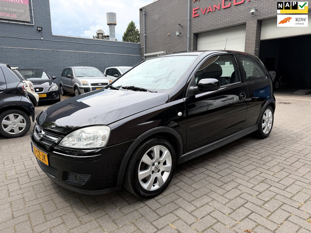 Opel Corsa - 1.4-16V Silverline Airco - AutoWereld.nl