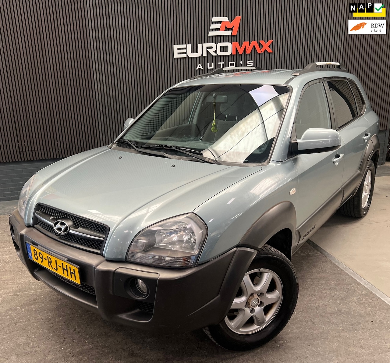 Hyundai Tucson - 2.0i 4WD Style 2e eigenaar NAP - Airco - AutoWereld.nl