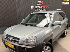 Hyundai Tucson - 2.0i 4WD Style 2e eigenaar NAP - Airco