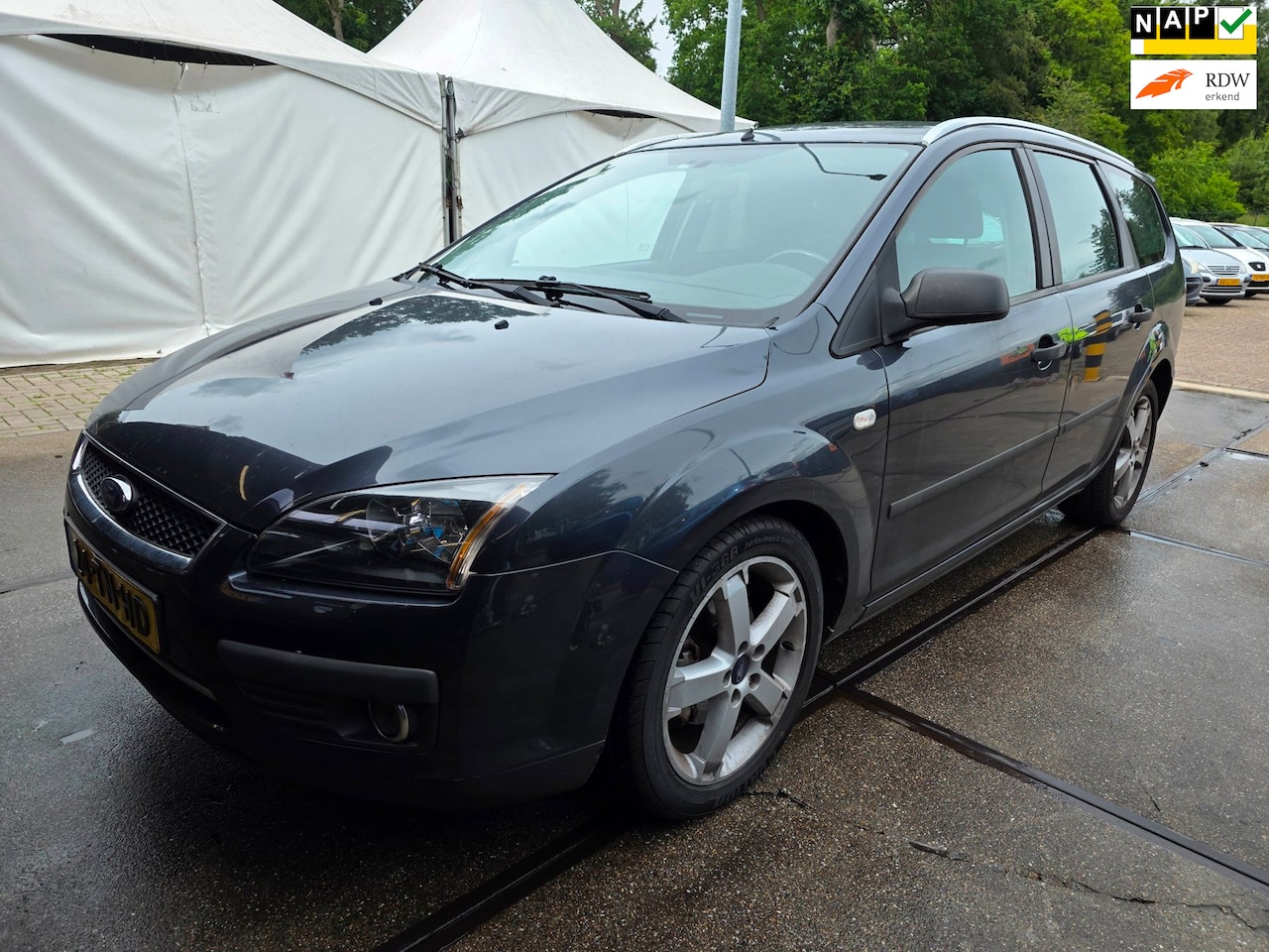 Ford Focus Wagon - 1.6-16V Futura 1.6-16V Futura - AutoWereld.nl