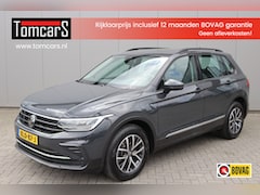 Volkswagen Tiguan - 1.4 TSI eHybrid PHEV Life Trekhaak/Pano-dak/Stoel-stuurverwarming
