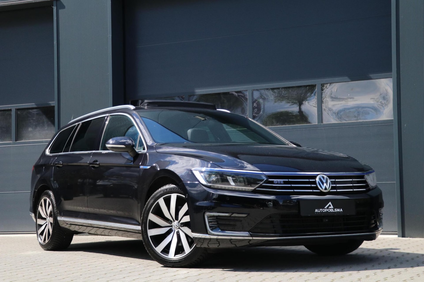 Volkswagen Passat Variant - 1.4 TSI GTE Highline Pano Stoelverwarming pdc 156000km - AutoWereld.nl