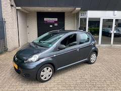 Toyota Aygo - 1.0-12V Cool / 5 DEURS / ZUINIG / KM+NAP / METALLIC / APK JUNI 2027