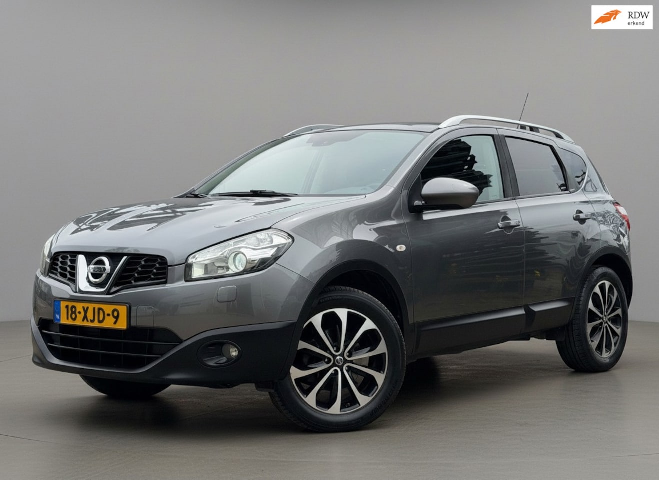Nissan Qashqai - 1.6 Connect Edition|Pano|Trekhaak|Navi|Camera|Cruise - AutoWereld.nl