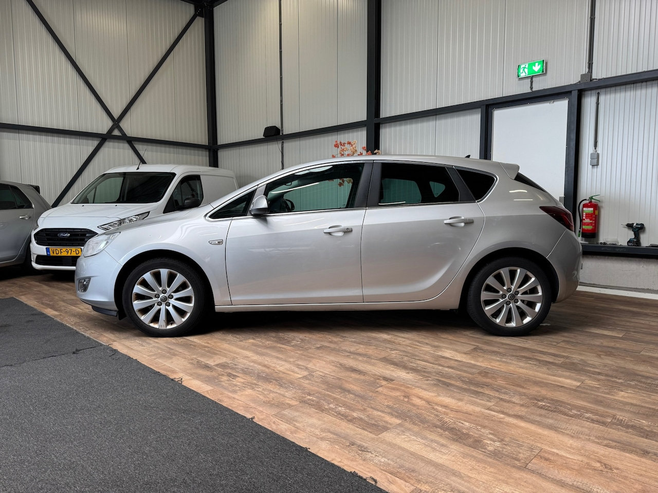 Opel Astra - 1.4 Turbo Cosmo / CLIMA / NAVI / CRUISE / - AutoWereld.nl