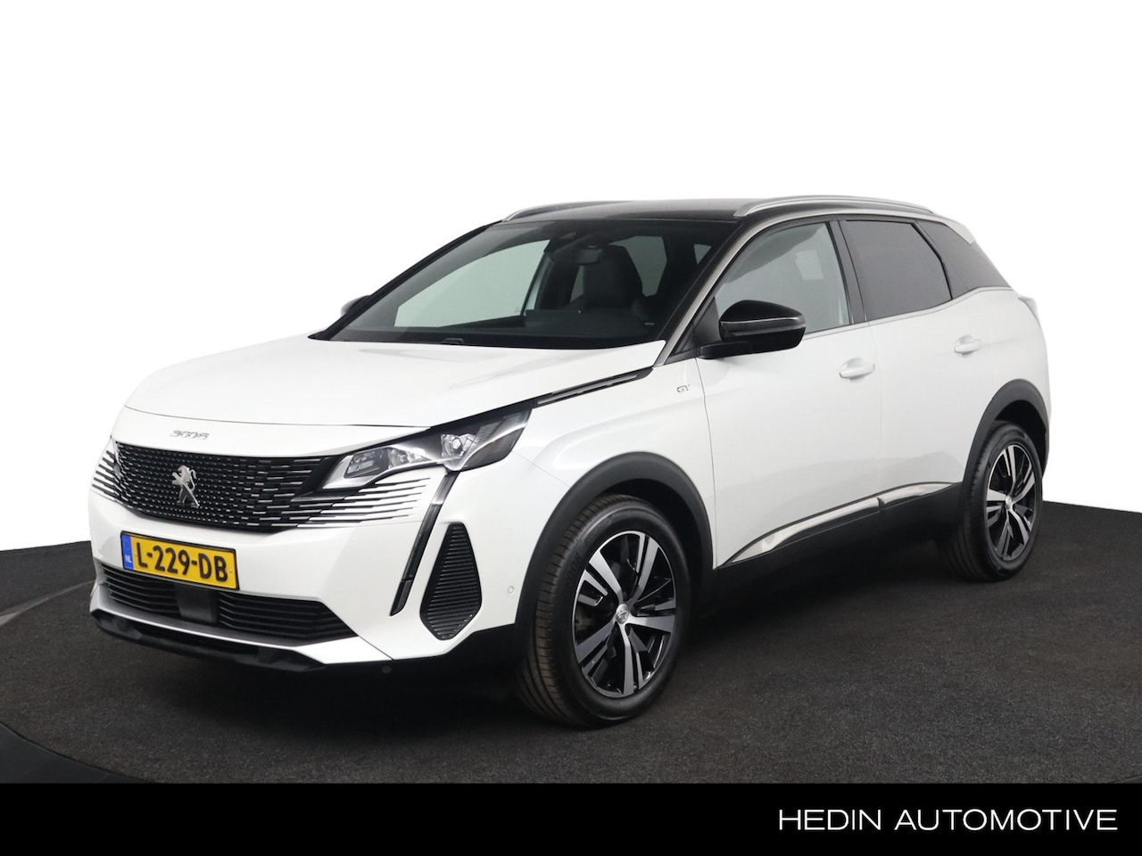 Peugeot 3008 - 1.2 130 PK GT | Navigatie | Climate Controle | Parkeer Camera | Stoelverwarming | - AutoWereld.nl