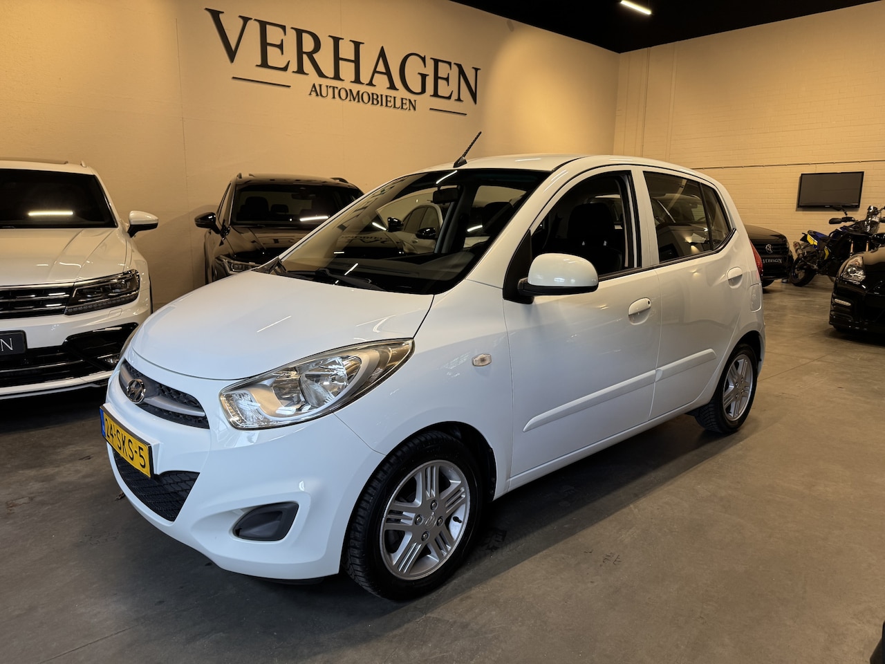 Hyundai i10 - 1.2 i-Drive Airco Nieuwe APK Dealer onderhouden - AutoWereld.nl