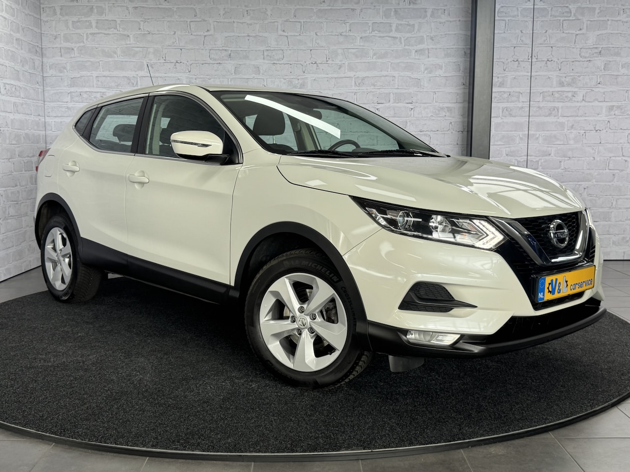 Nissan Qashqai - 1.3 DIG-T Acces Edition Trekhaak Cruise Carplay - AutoWereld.nl