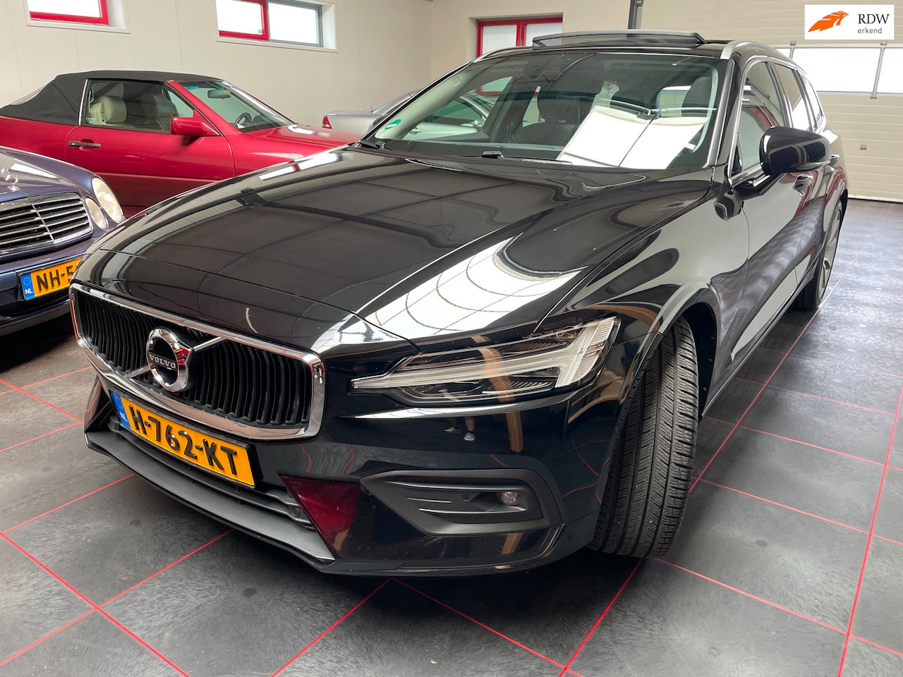 Volvo V60 - 2.0 T4 Trekhaak Automaat Nieuwstaat - AutoWereld.nl