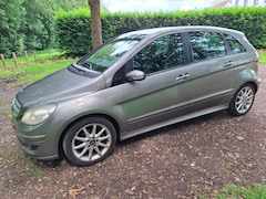 Mercedes-Benz B-klasse - 200 bak defect