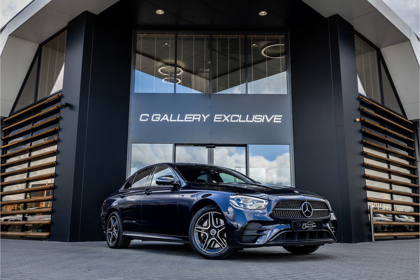 Mercedes-Benz E-klasse - E300 e AMG Line - Burmester | 360 Camera | ACC | Stoelverwarming - AutoWereld.nl