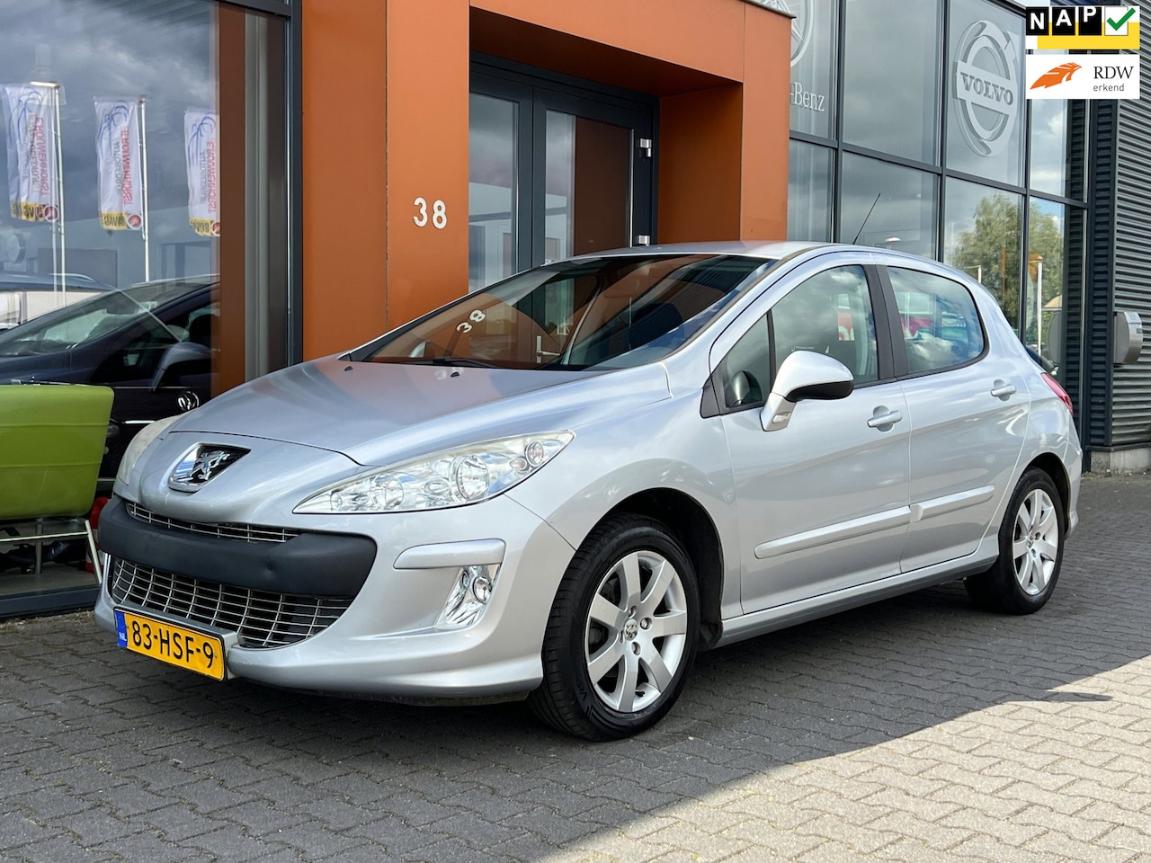Peugeot 308 - 1.6VTi|Trekhaak|PDC|Cruise|AUX|Isofix|Climate - AutoWereld.nl