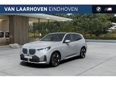BMW X3 - 30e xDrive M Sport Automaat / Panoramadak / Trekhaak / Sportstoelen / Adaptieve LED / Park