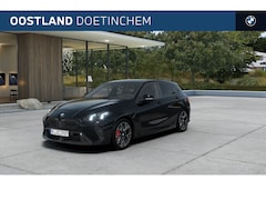 BMW 1-serie - 120 M Sport Automaat / Panoramadak / Trekhaak / Sportstoelen / Achteruitrijcamera / M Adap