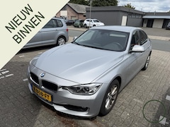 BMW 3-serie - 316i High Executive | Clima | Stoelverwarming |