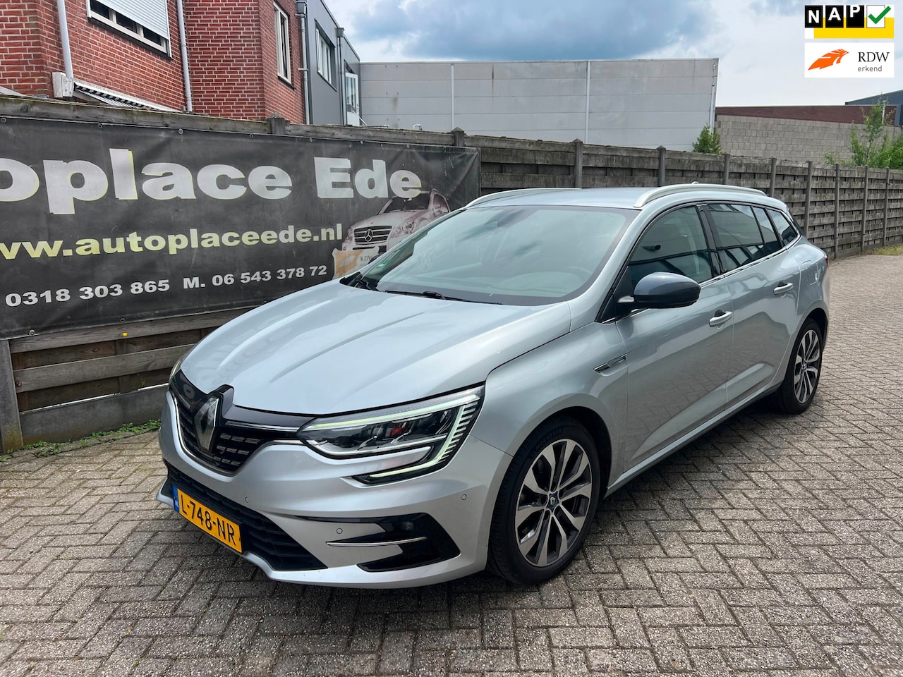 Renault Mégane E-Tech - Estate 1.6 Plug-In Hybrid VOL LEER GROOT NAVIGATIE - AutoWereld.nl