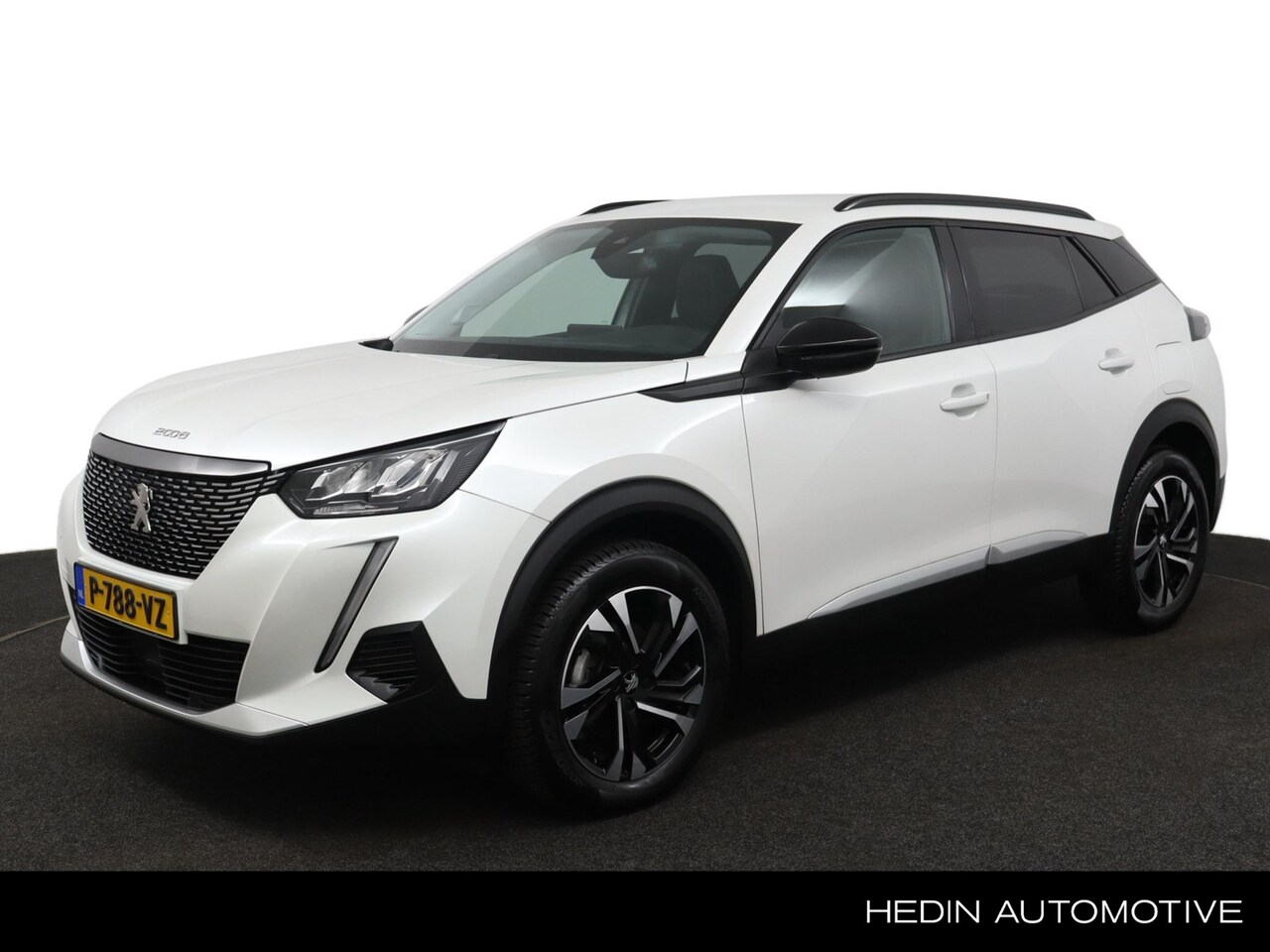 Peugeot 2008 - 1.2 100pk Allure Pack | Navigatie | Camera | Climate control | Cruise control | Apple carp - AutoWereld.nl