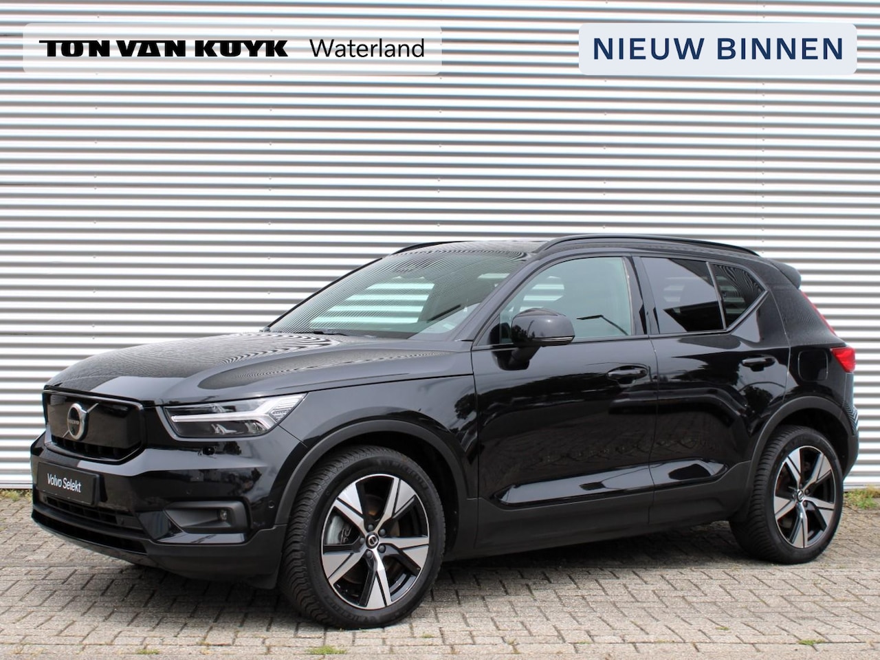 Volvo XC40 - Recharge Pro Automaat / Privacy Glass / 360* camera / All season banden - AutoWereld.nl