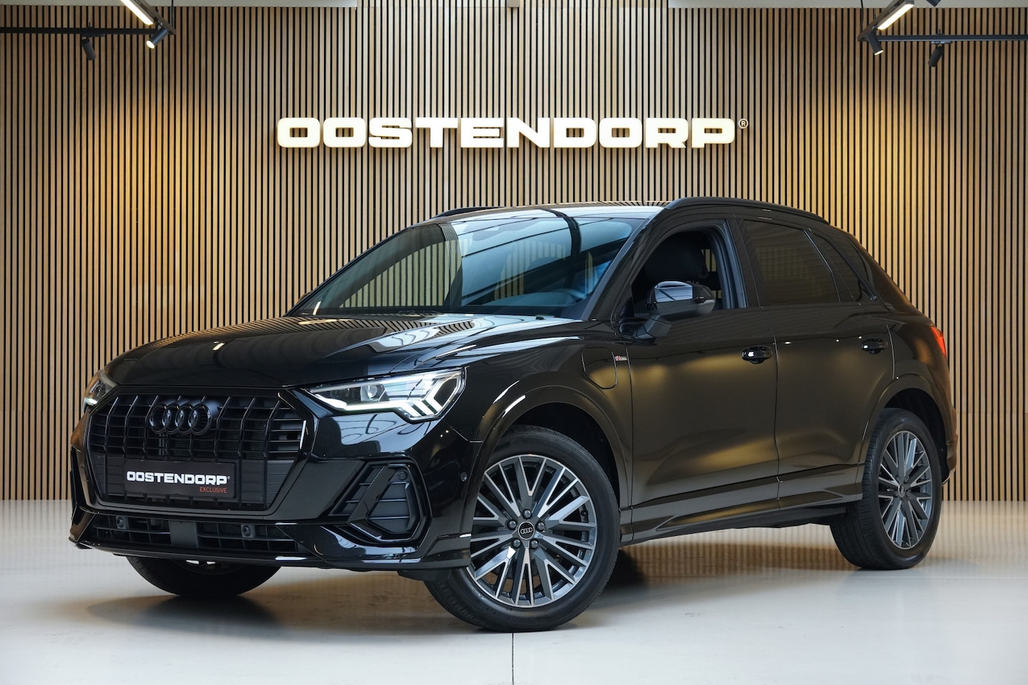 Audi Q3 - 45TFSIe/245pk S-Line Blackstyle|2023|Matrix|Keyless|Cruise+ACC|PDC+Camera|Navi|Carplay/And - AutoWereld.nl
