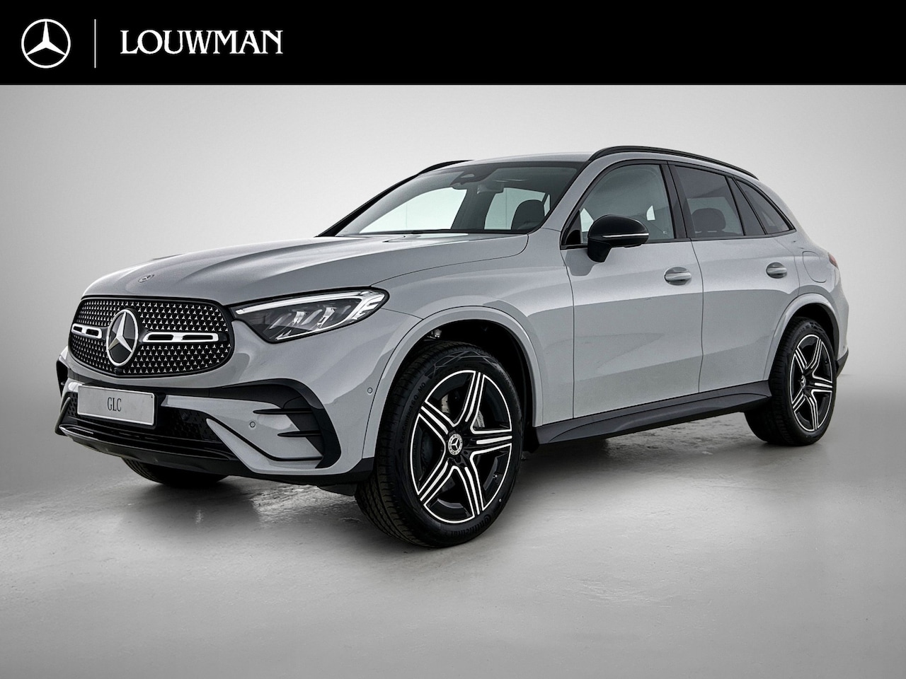 Mercedes-Benz GLC-klasse - 300e 4MATIC Business Solution AMG | Advanced plus pakket | Nightpakket | Trekhaak | Midden - AutoWereld.nl