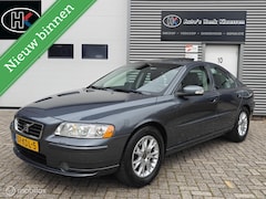 Volvo S60 - 2.4 5-cil. 140pk H5 Drivers Edition Volleder Trekh