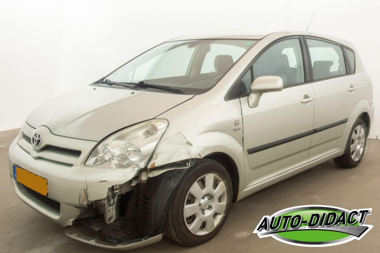 Toyota Corolla Verso - 1.8 VVT-i Automaat 7p. Clima Sol - AutoWereld.nl