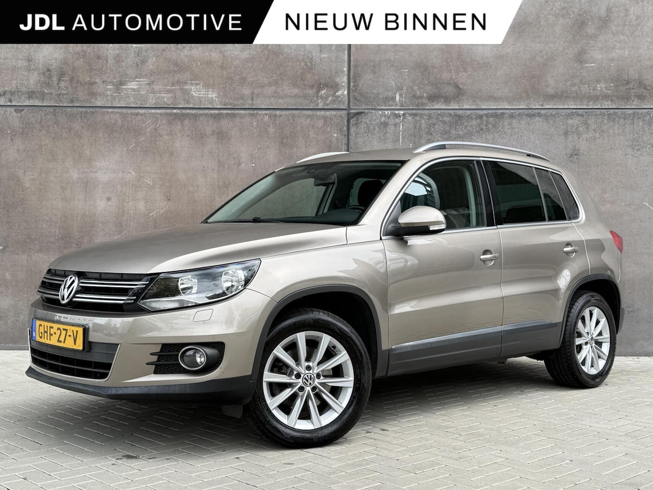 Volkswagen Tiguan - 1.4 TSI Comfort&Design | Climate control | Stoelverwarming | Nieuwe APK | dealer onderhoud - AutoWereld.nl