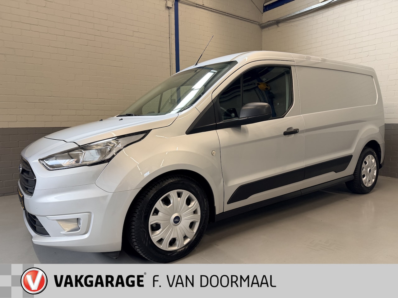 Ford Transit Connect - 1.5 EcoBlue L2 Trend Automaat | Camera | Trekhaak | Nav - AutoWereld.nl
