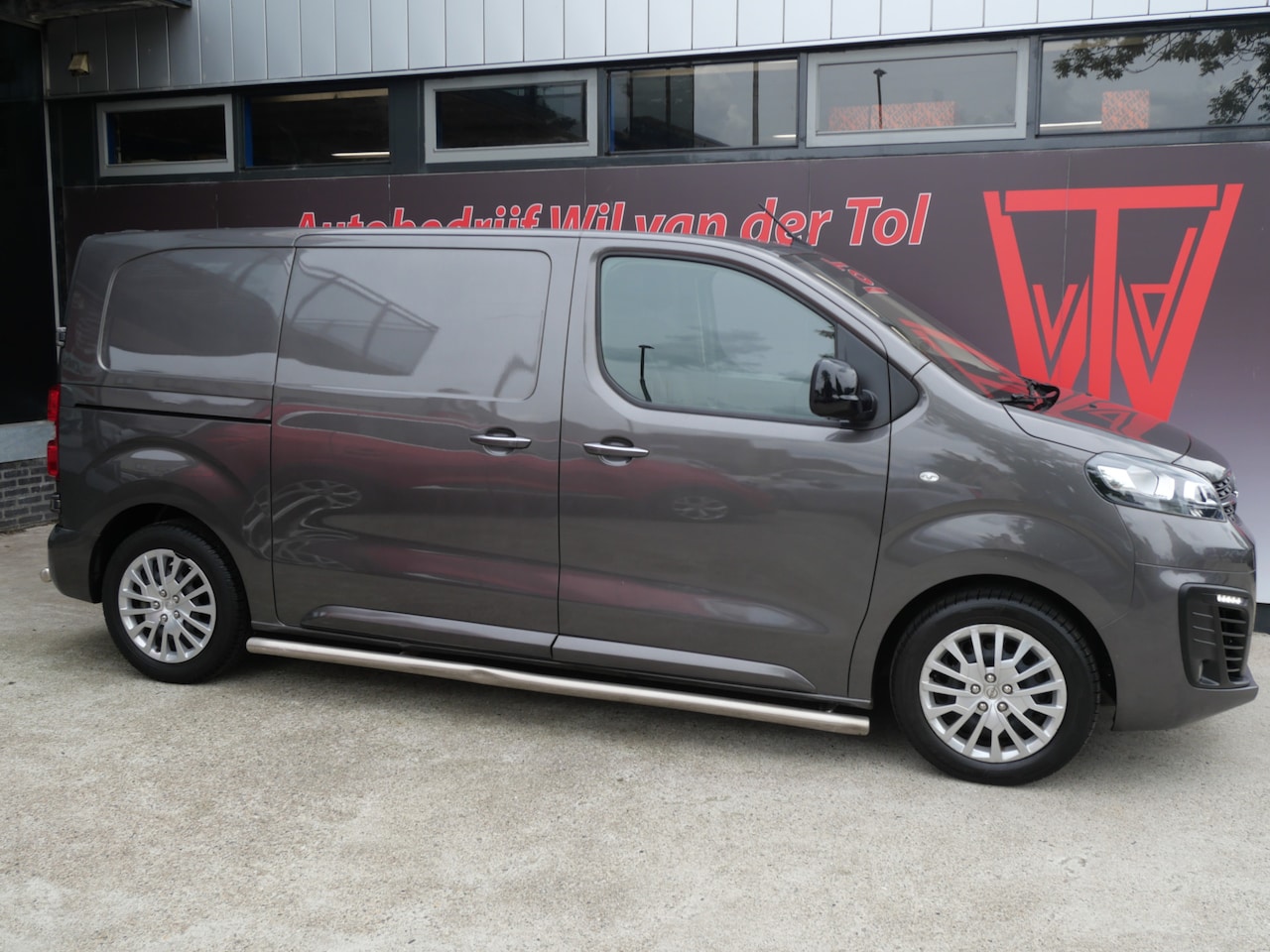 Opel Vivaro-e - L2H1 INNOVATION 75 kWh | SOH 91%!! | CARPLAY | CAMERA | CRUISE | KEYLESS!! - AutoWereld.nl