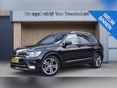 Volkswagen Tiguan - 1.4 TSI 125PK 2x R-Line Navi 19inch LM Trekhaak Cruise Control *NL auto* 105457km