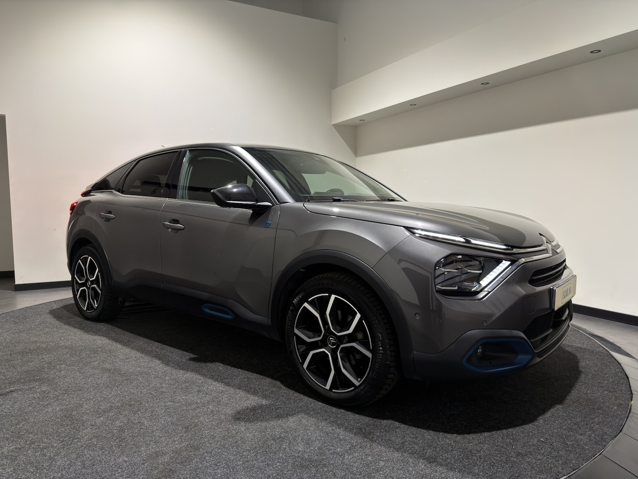 Citroën Ë-C4 - Shine 50 kWh | Cruise Control Adaptief | Keyless | Leder interieur | Soh (batterijcheck) W - AutoWereld.nl