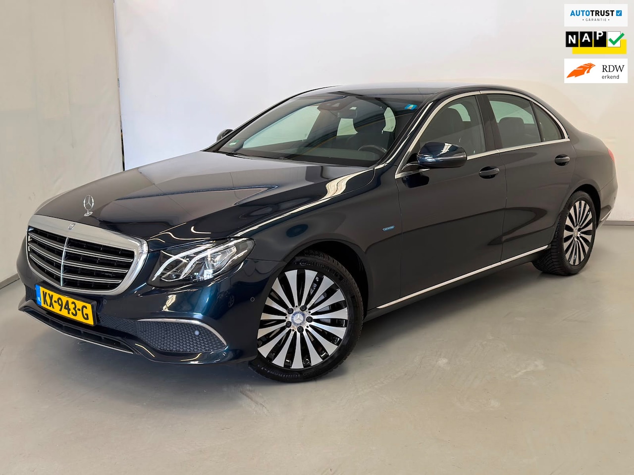 Mercedes-Benz E-klasse - 350 e / NL-auto / Sfeerverlichting / Camera - AutoWereld.nl