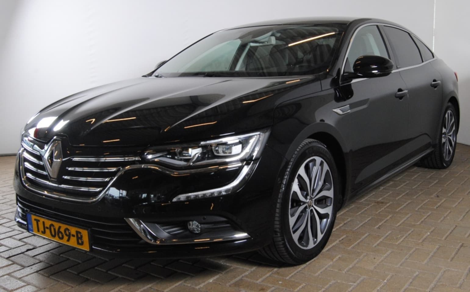 Renault Talisman - 1.6 TCe Intens | TRekhaak | 4Control | BOSE | NAV - AutoWereld.nl