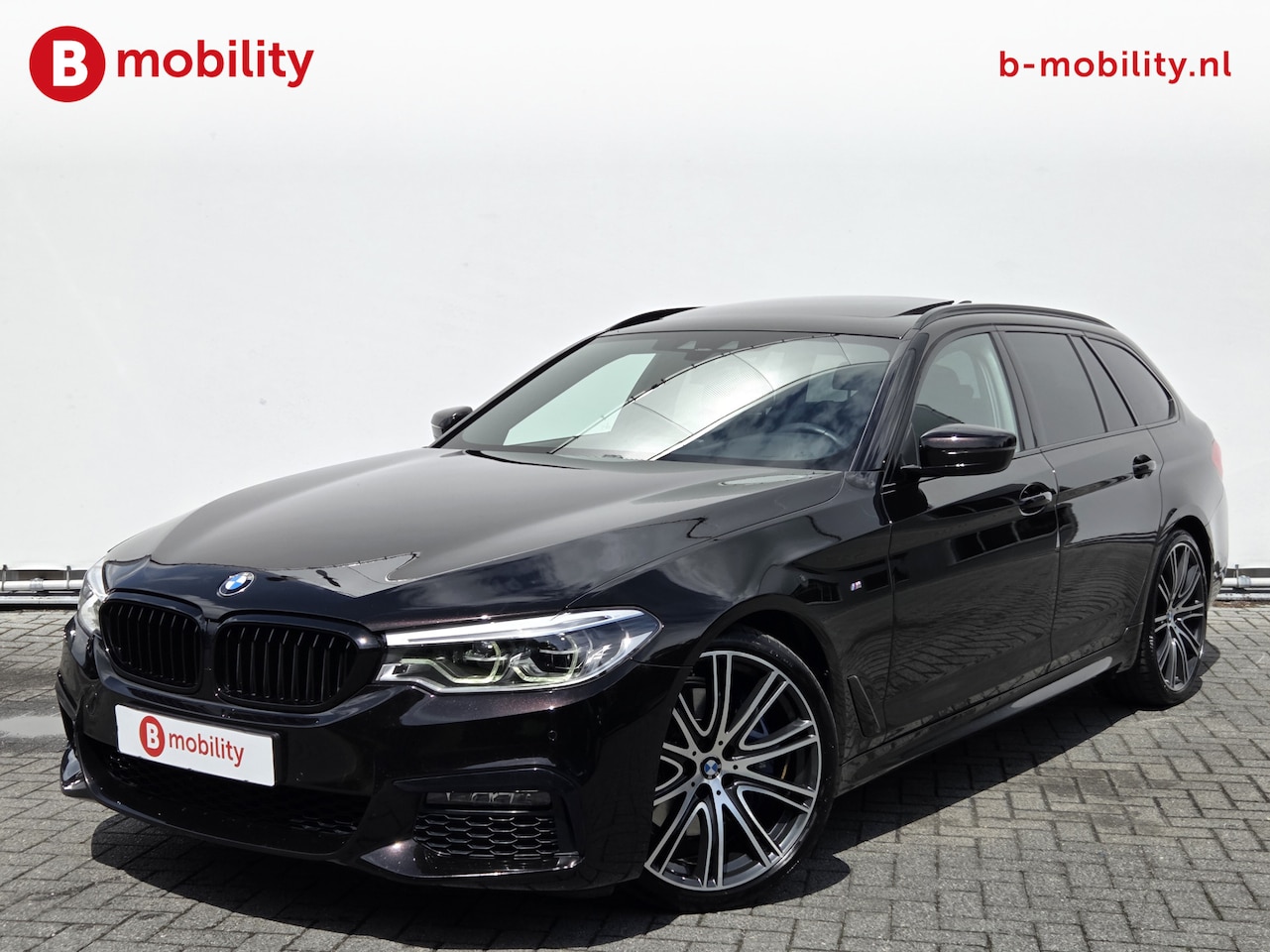 BMW 5-serie Touring - 530i High Executive M-Sport 'Almadinbraun' Head-Up Trekhaak NL Auto! | Panoramadak | Achte - AutoWereld.nl