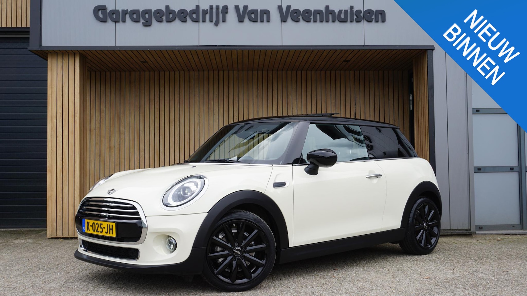MINI Cooper - 1.5 136pk 3Drs Chili Pano.Dak Virtual Cockpit Leder LED 17inch LM Navi Sfeerverlichting *1 - AutoWereld.nl