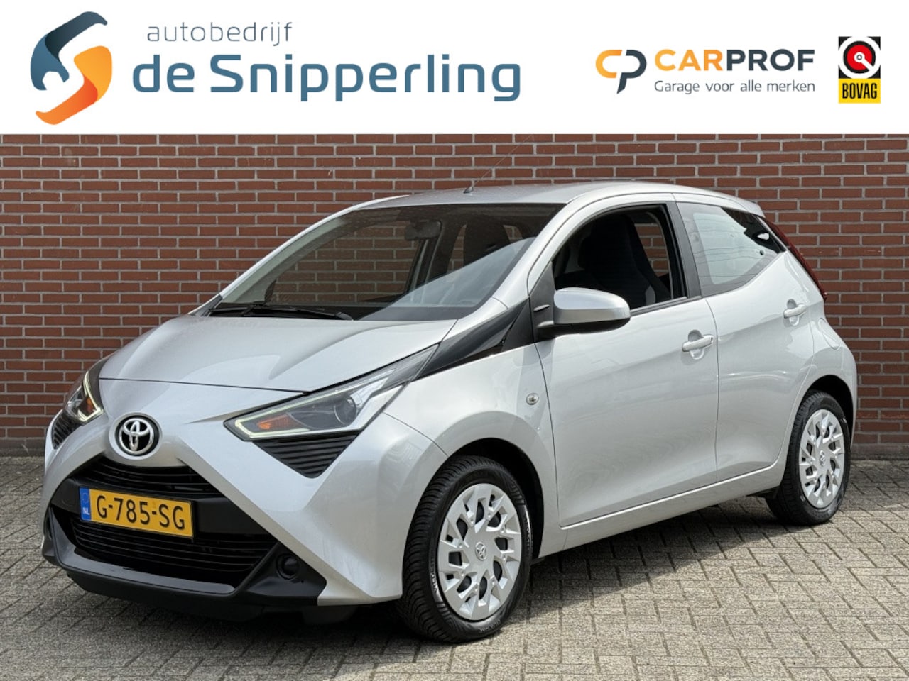 Toyota Aygo - 1.0 VVT-i x-play AUTOMAAT CARPLAY CAMERA BLUETOOTH NL-AUTO - AutoWereld.nl