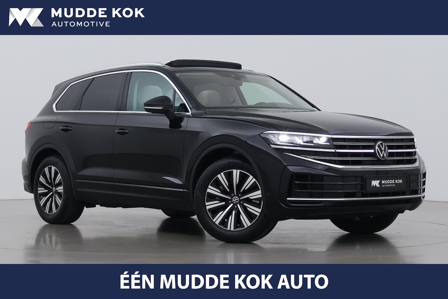 Volkswagen Touareg - 3.0 TSi eHybrid 4MOTION Elegance | Luchtvering | Trekhaak | Panoramadak | Head-Up | Massag - AutoWereld.nl