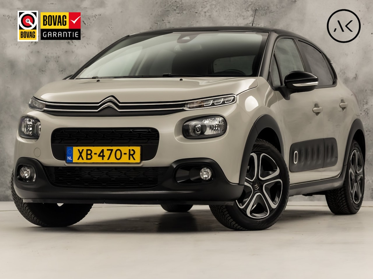 Citroën C3 - 1.2 PureTech S&S Sport (APPLE CARPLAY, NAVIGATIE, PARKEERSENSOREN, GETINT GLAS, SPORTSTOEL - AutoWereld.nl