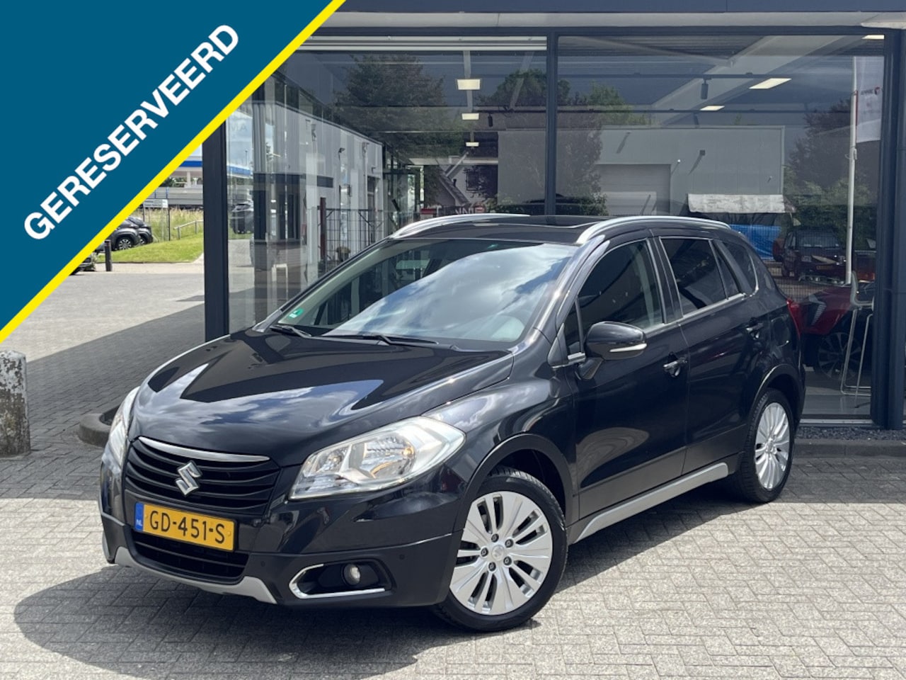Suzuki SX4 S-Cross - 1.6 Exclusive | Panoramadak | Trekhaak - AutoWereld.nl