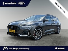 Ford Focus Wagon - 1.0 EcoBoost Hybrid ST Line Vignale 155PK Trekhaak - Panoramadak - WinterPack - Navigatie