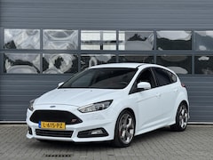Ford Focus - 2.0 ST I WINTERPAKKET I APPLE CARPLAY I ADAPTIVE CRUISE CONTROL