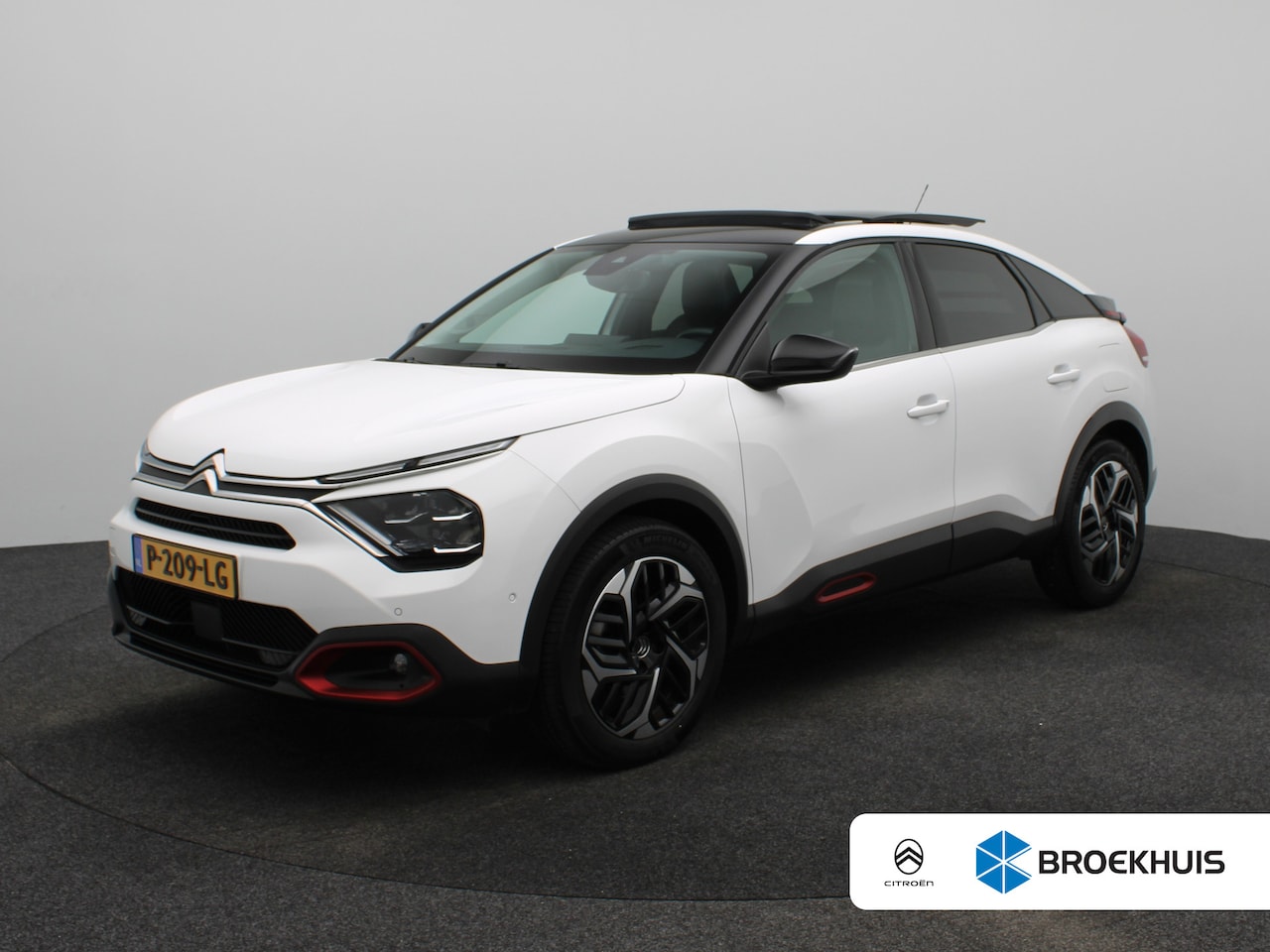 Citroën C4 - 1.2 Puretech Shine | Clima | Navi | Adaptieve cruise | Pano dak | PDC V+A | Carplay | Stoe - AutoWereld.nl