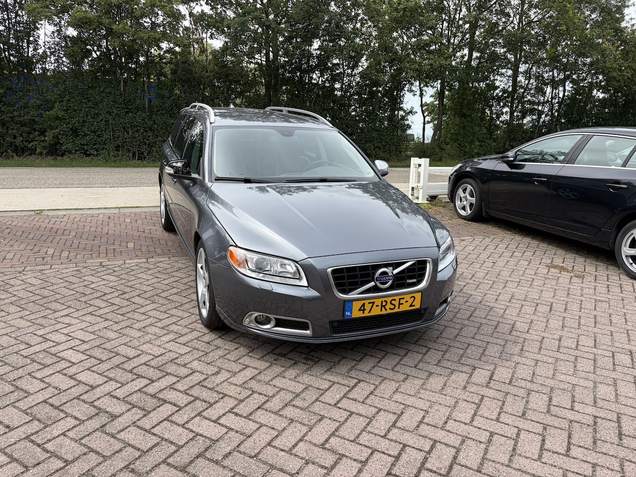 Volvo V70 - 2.0T R-Edition AUTOMAAT LEER NAVI STOELVERWARMING - AutoWereld.nl