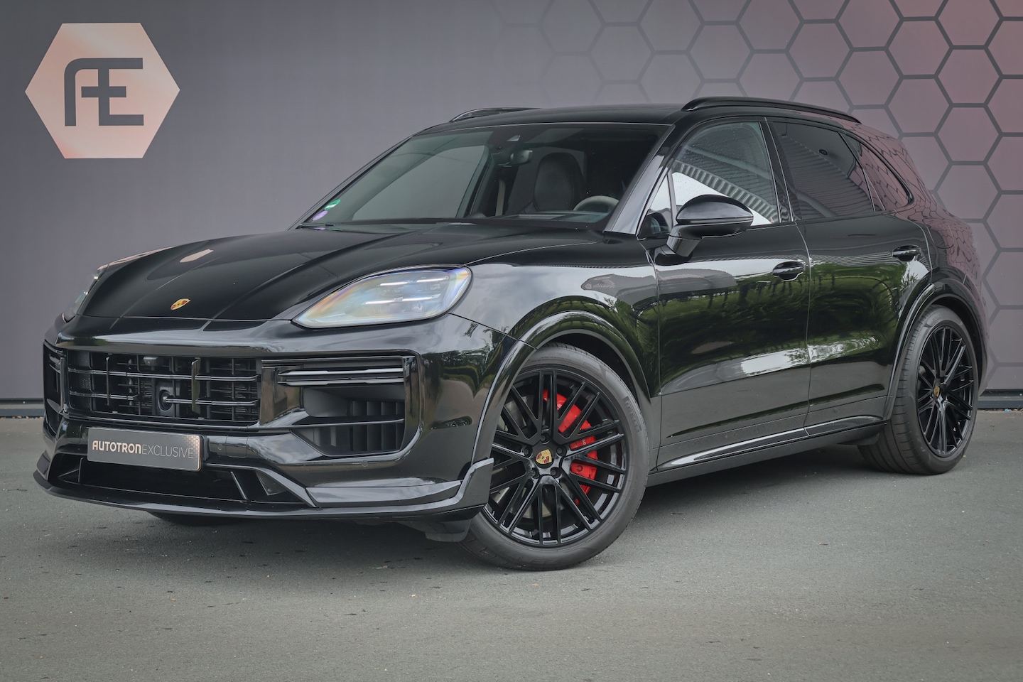 Porsche Cayenne - 4.0 Turbo E-Hybrid | TECHART | ADAPTIVE CRUISE | STOELVERKOELING & VERWARMING | TREKHAAK | - AutoWereld.nl
