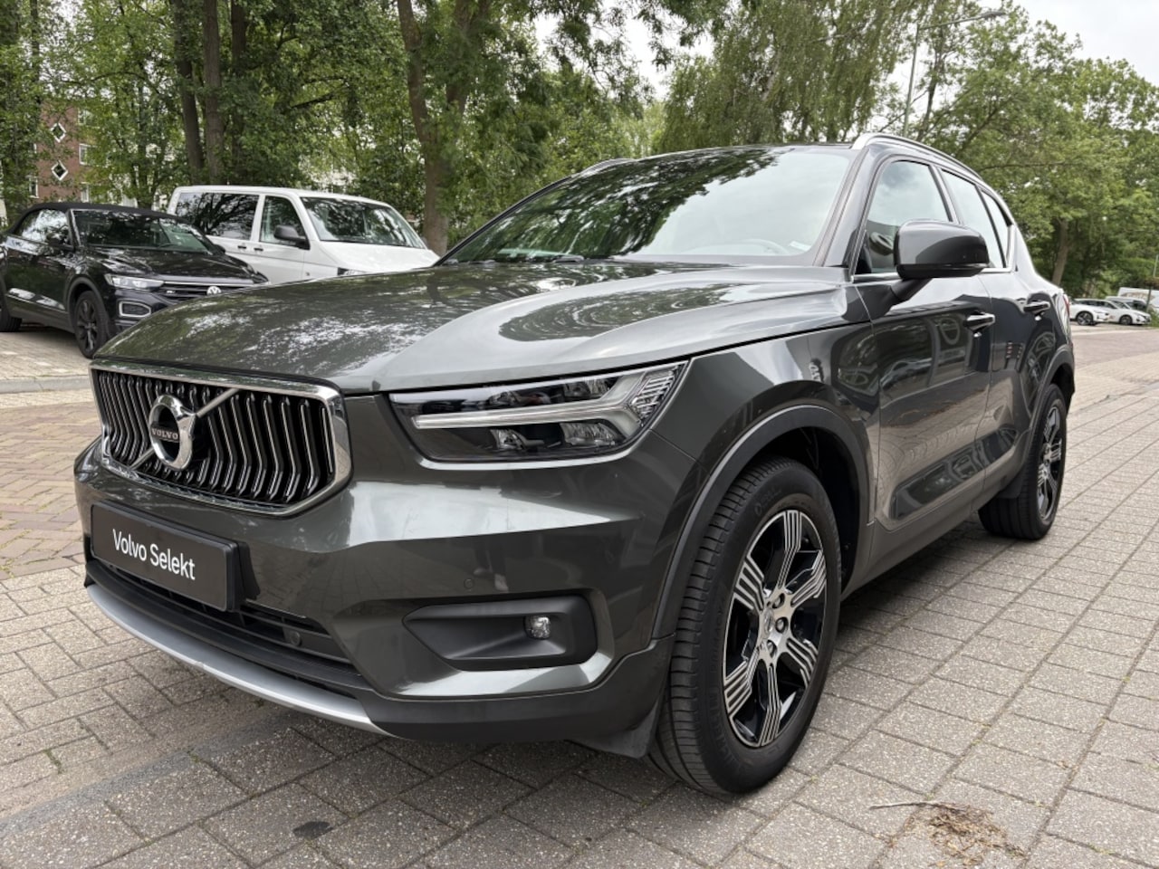 Volvo XC40 - 2.0 T4 Inscription | Trekhaak | Parkeercamera - AutoWereld.nl