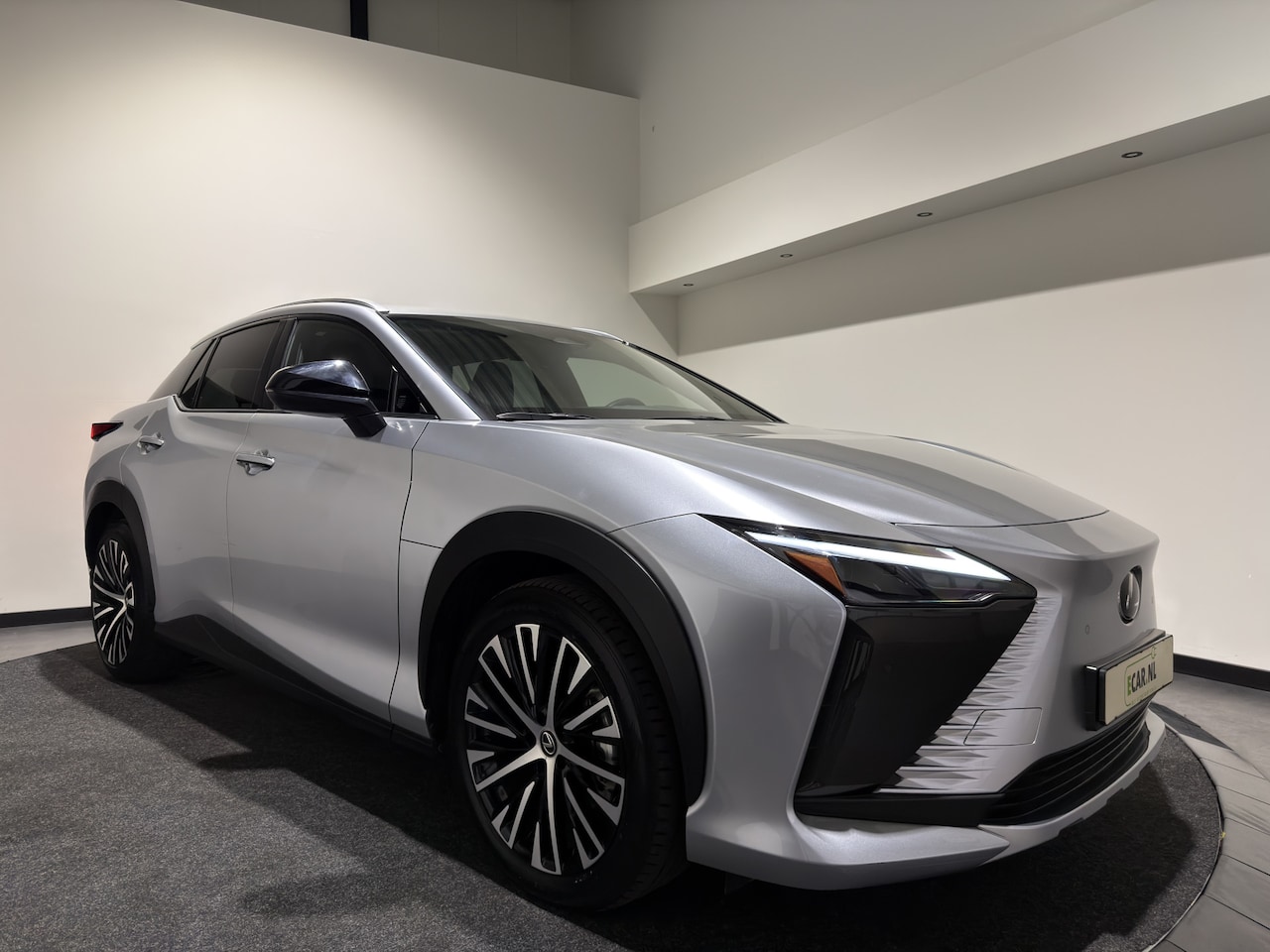Lexus RZ - 450e Executive Line 71 kWh | Leder interieur | LMV 20" | Keyless | Soh (batterijcheck) Waa - AutoWereld.nl