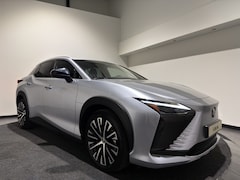 Lexus RZ - 450e Executive Line 71 kWh | Leder interieur | Stoelen verwarmd & gekoeld | Keyless | Soh